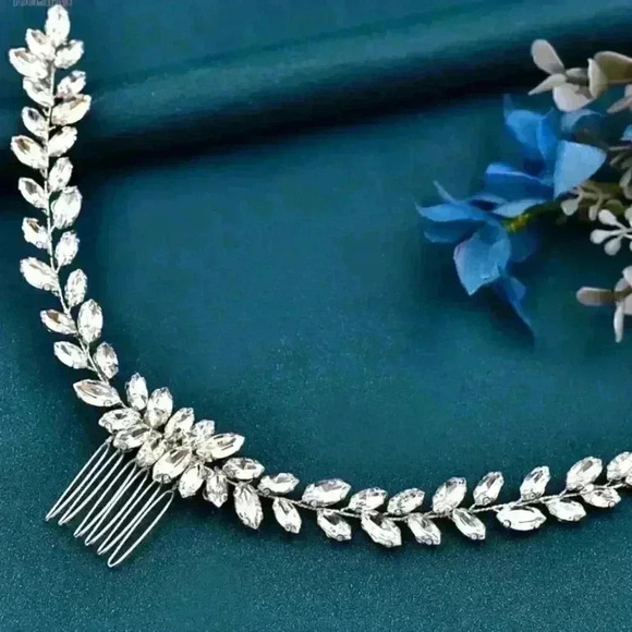 Luxury Bridal Crystal Hair Piece Comb - Picture 8 of 8